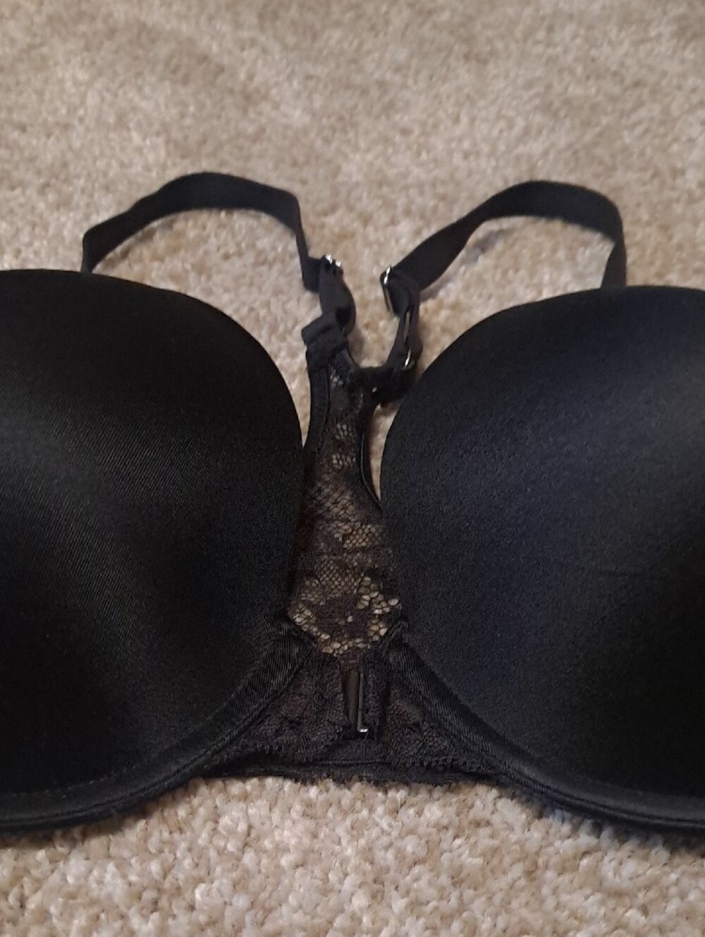 vassarette Black and White Convertible T-Shirt Bras Duo - Picture 9 of 14
